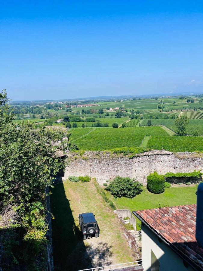 Thomas' Castle Apartamento Pozzolengo Exterior foto