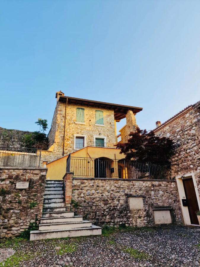Thomas' Castle Apartamento Pozzolengo Exterior foto